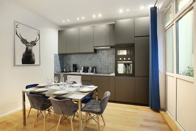 ニュー アパートメント センター オブ パリ