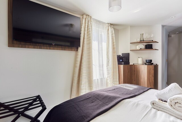 マグニフィセント ニュー スタジオ ルーブル パレロワイヤル