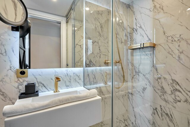 マグニフィセント ニュー スタジオ ルーブル パレロワイヤル