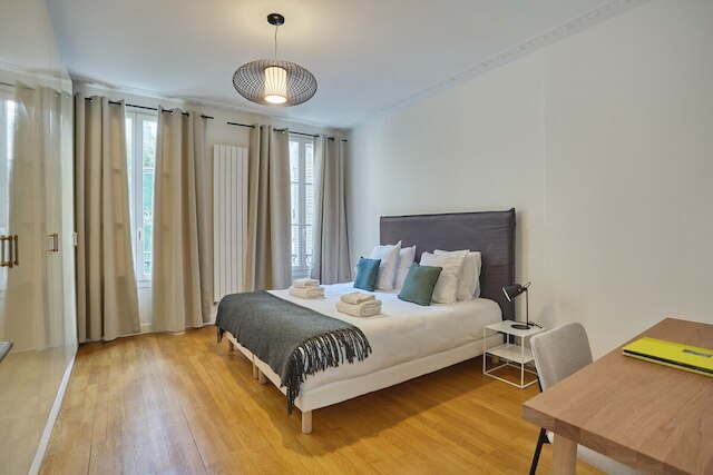 スーパーブ アパートメント センター オブ パリ / モンマルトル