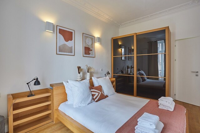 スーパーブ アパートメント センター オブ パリ / モンマルトル