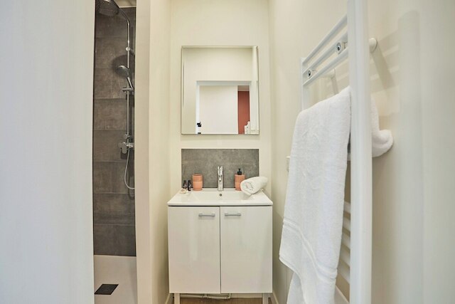 アパートメント イン ザ センター オブ パリ/モンマルトル