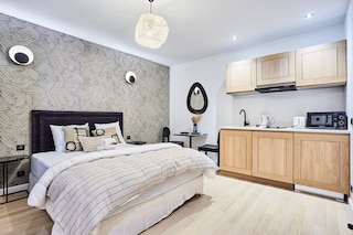 スーパーブ ニュー スタジオ イン ザ センター オブ パリ/オペラ