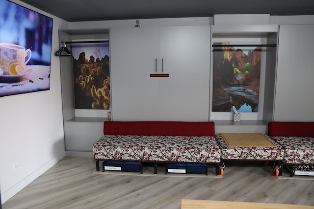 LVストリップハウス コンドス スリープス アップ トゥ 14