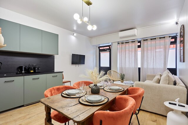 チャーミング デュプレックス 1 ベッドルーム センター オブ パリ