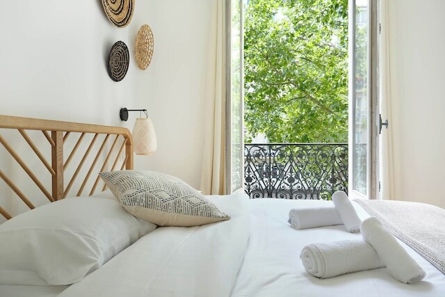 ラブリー アンド ニュー アパートメント センター オブ パリ