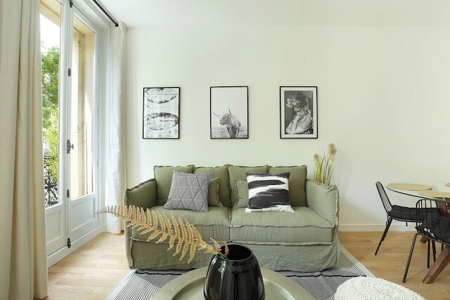 ラブリー アンド ニュー アパートメント センター オブ パリ