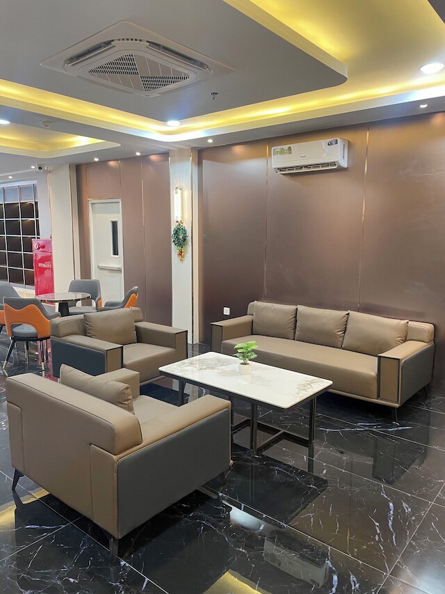 カウィ ジャヤ ホテル