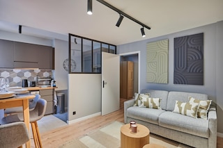 ベリー チャーミング アパートメント ルーブル パレ ロイヤル