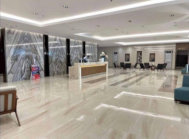 コンド ウィズ ウォーター ビューズ