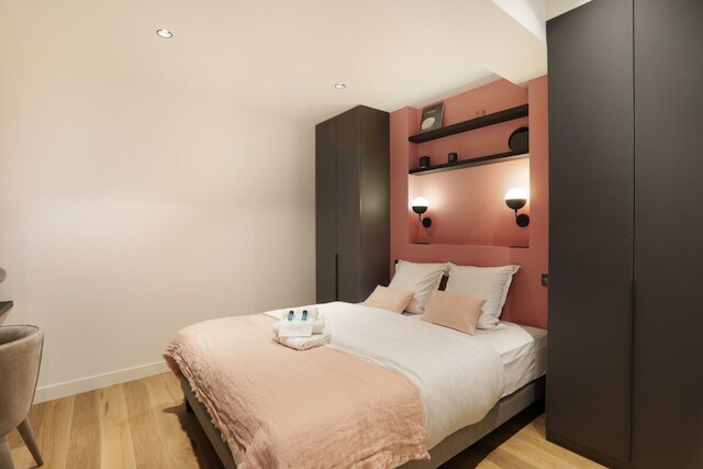 チャーミング アパートメント ルーブル ミュージアム / コンコルド