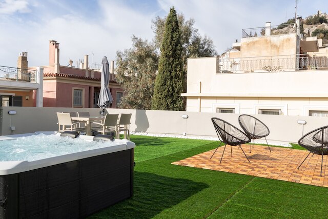 アクロポリス ビュー 3 ベッドルーム ウィズ ルーフトップ ガーデン ジャグジー