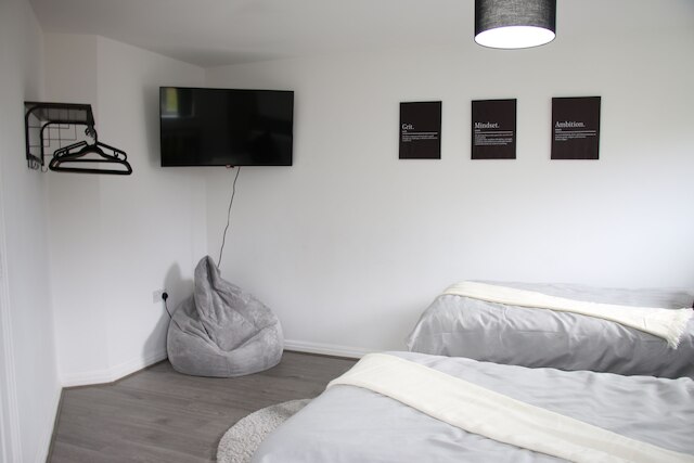 3 ベッドルーム ハウス クローズ トゥ シティ センター/ フリー パーキング