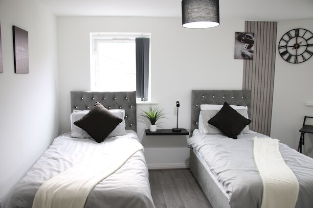 3 ベッドルーム ハウス クローズ トゥ シティ センター/ フリー パーキング