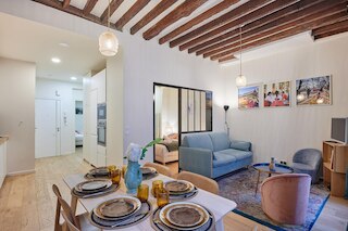 サブリム アパートメント サン ジェルマン デ プレ