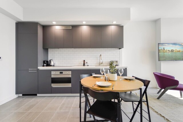 ブレステイキング ダウンタウン マイアミ アパート