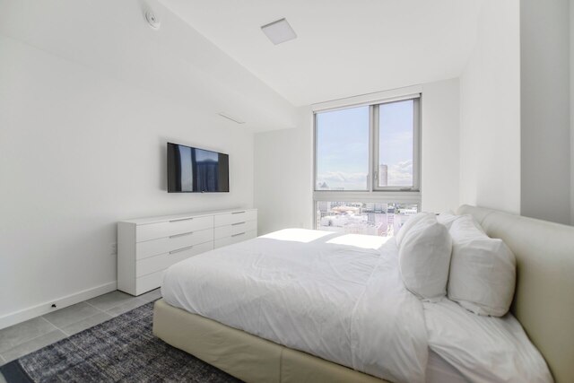 ブレステイキング ダウンタウン マイアミ アパート