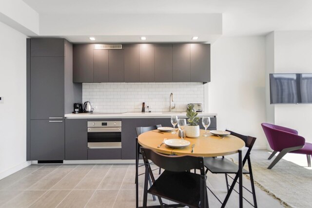 ブレステイキング ダウンタウン マイアミ アパート