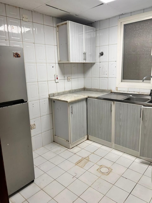 ユニセックス シングル パーティション ルームズ