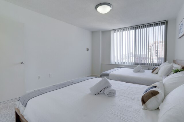 スタイリッシュ & スペーシャス 2ベッドルーム イン クリスタルシティ