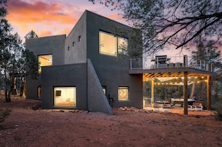 カテドラル ビュー バイ アバンステイ プール テーブル + ホット タブ