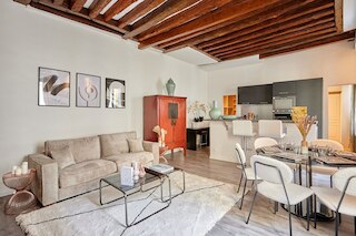 スーパーブ パリジャン アパートメント センター オブ パリ