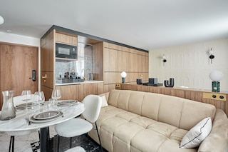 マグニフィセント ニュー スタジオ ルーブル パレ ロワイヤル