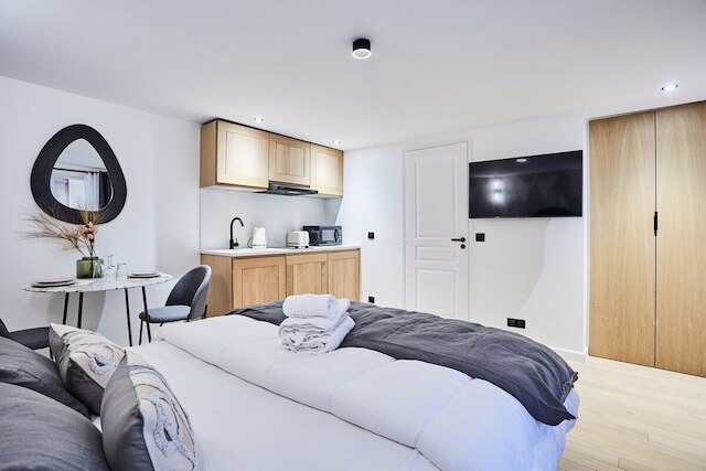 ニュー アパートメント セントル ド パリ ブルス