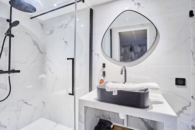 ニュー アパートメント セントル ド パリ ブルス