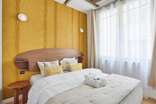 ニュー アパートメント センター オブ パリ プラス ドゥ ラ ブルス