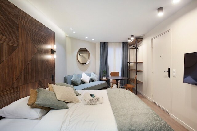 サブリム アンド ニュー スタジオ ムーランルージュ