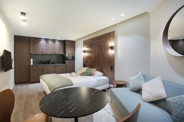 サブリム アンド ニュー スタジオ ムーランルージュ