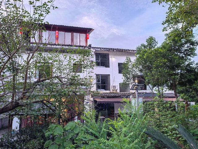 Castle peak yard Inn Guilin