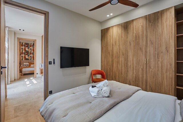 エクセプショナル アパートメント ニア モンマルトル 10 ピープル