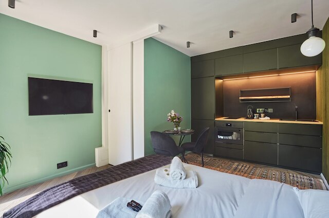 スーパー ニュー スタジオ イン ヌイイ ポルト マイヨ