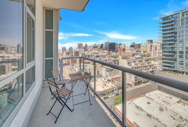 イーストビレッジ ラグジュアリー ステイズ