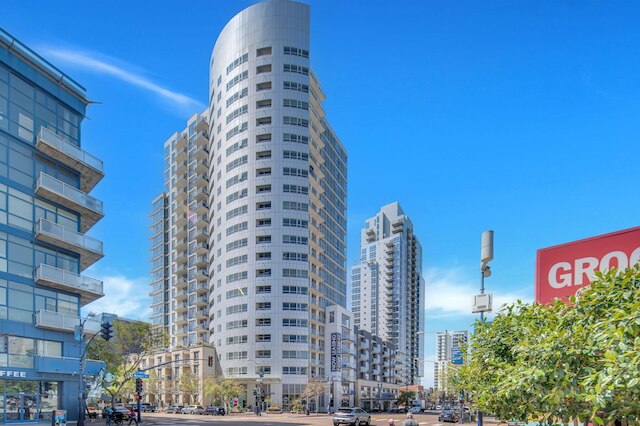 イーストビレッジ ラグジュアリー ステイズ