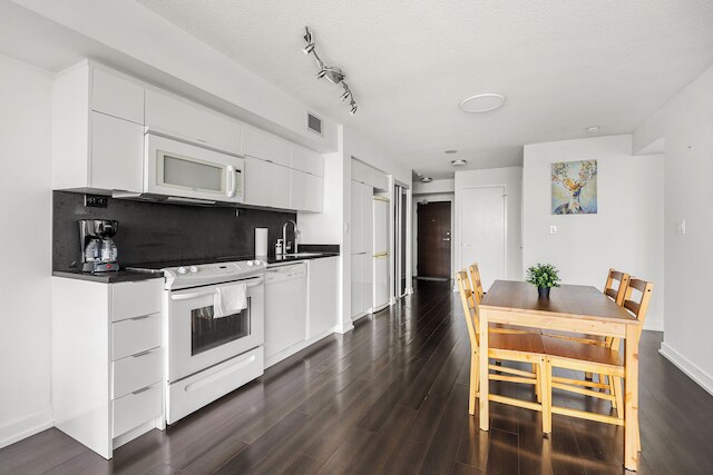 ワールド ワイド ステイズ スイート - エンターテインメント