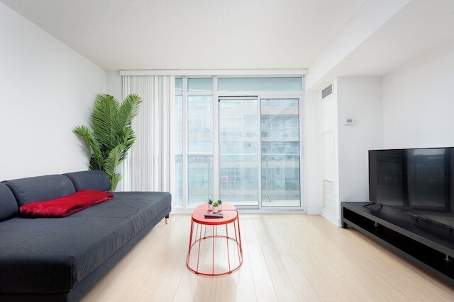 ワールド ワイド ステイズ スイート - エンターテインメント