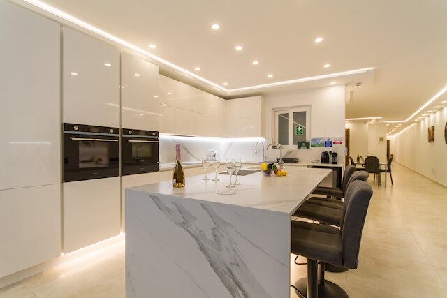 モダン スペーシャス アパート 2mn トゥ ザ シー カウラ