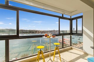 マグニフィセント サニー シーフロント アパート スリエマ