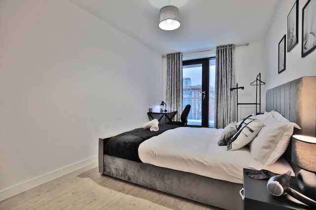 マンチェスター - 2-ベッド アパートメント - スリープス 4 - WiFi