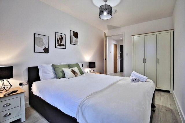 マンチェスター - 2-ベッド アパートメント - スリープス 4 - WiFi