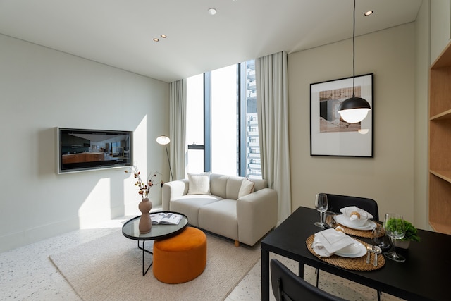 ビジネス ベイ シック スタジオ ウィズ プール ジム