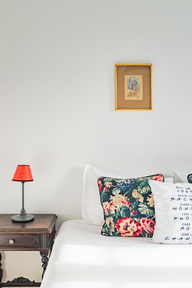 モニカズ プレイス、ア フレンズ インスパイアード フラット