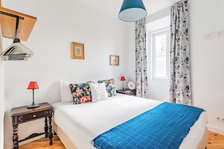 モニカズ プレイス、ア フレンズ インスパイアード フラット