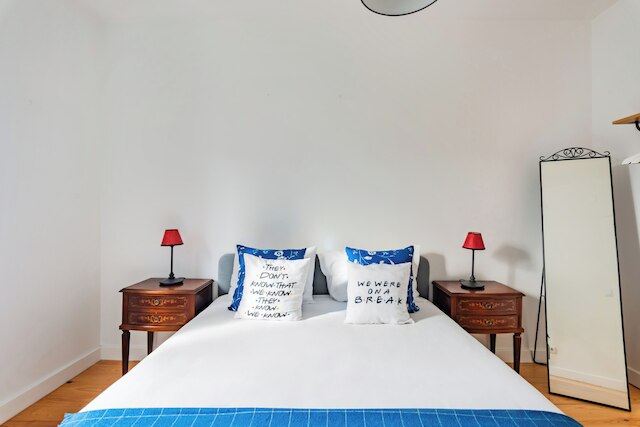 モニカズ プレイス、ア フレンズ インスパイアード フラット