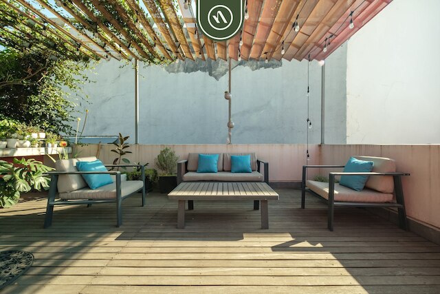 2BR コンド イン ローマノルテ - プライベートテラス