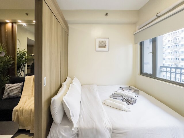 ジェムストーン ベッドルーム イン SMDC フェイム レジデンス