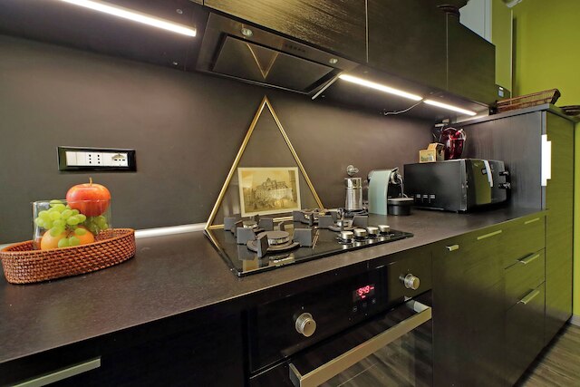 YCH インカンテヴォレ カーサ ア フォンターナ ディ トレヴィ